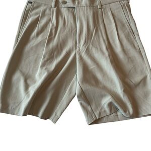 Tommy Bahama men’s 90% silk size 32 men’s shorts